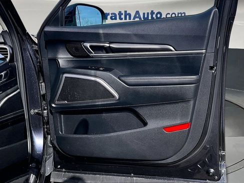 Used 2025 Kia Telluride S image 28