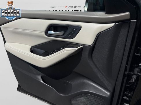 Certified 2023 Nissan Rogue SL AWD/4WD image 28