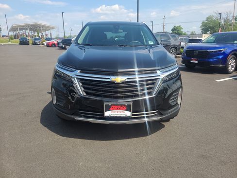 Used 2024 Chevrolet Equinox LT AWD/4WD image 2