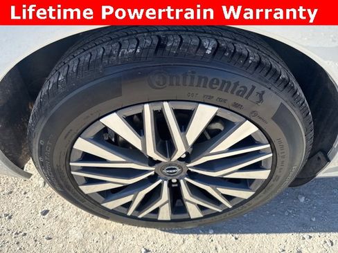 Used 2024 Nissan Altima 2.5 SV image 23