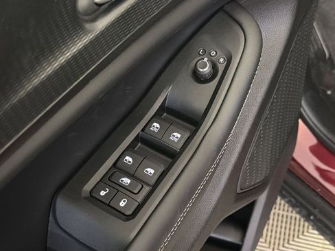 New 2025 Jeep Grand Cherokee L Laredo image 12