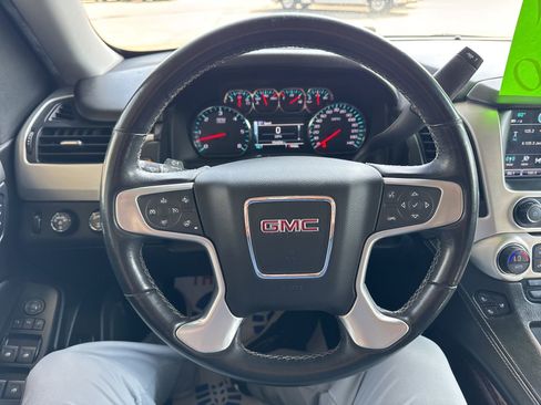 Used 2020 GMC Yukon XL SLT AWD/4WD image 26