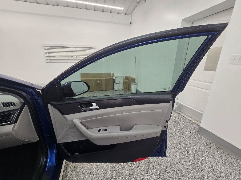 Used 2016 Hyundai Sonata Sport w/ Option Group 02 FWD image 28
