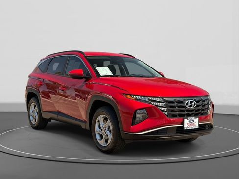 Used 2022 Hyundai Tucson SEL w/ Cargo Package AWD/4WD image 3