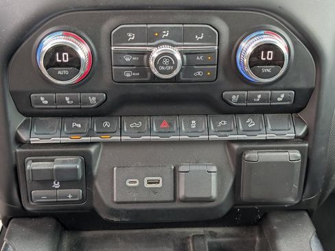 Used 2020 GMC Sierra 1500 AT4 w/ AT4 Premium Package AWD/4WD image 22