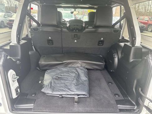 Used 2020 Jeep Wrangler Unlimited Sahara w/ Dual Top Group AWD/4WD image 7