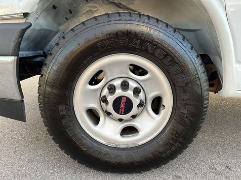 Used 2020 GMC Savana 3500 w/ Power Convenience Package RWD image 27