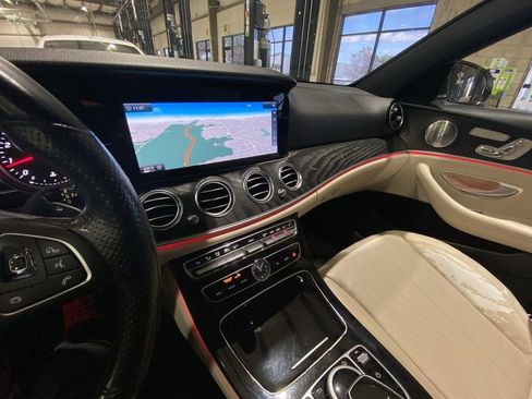 Used 2017 Mercedes-Benz E 300 image 8