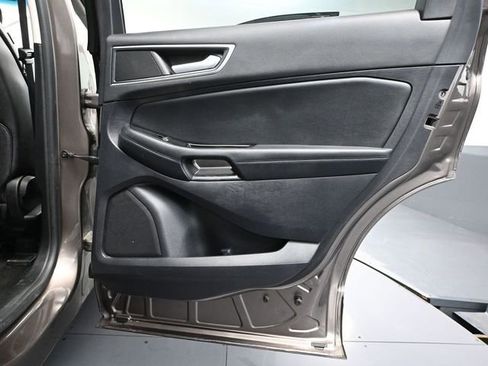 Used 2019 Ford Edge SEL w/ Equipment Group 201A image 40