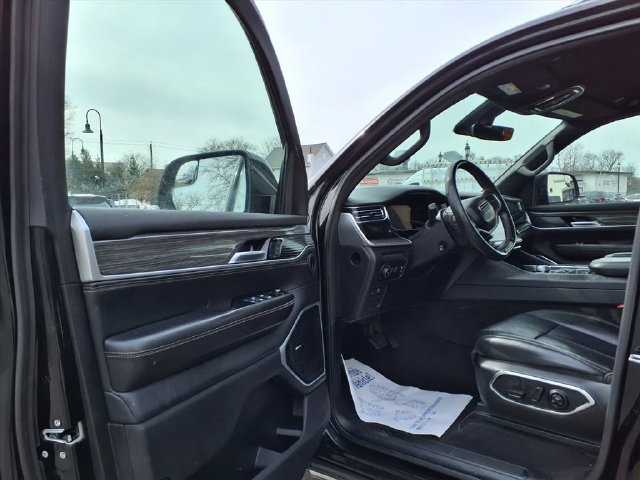 Certified 2022 Jeep Wagoneer Series II AWD/4WD image 14