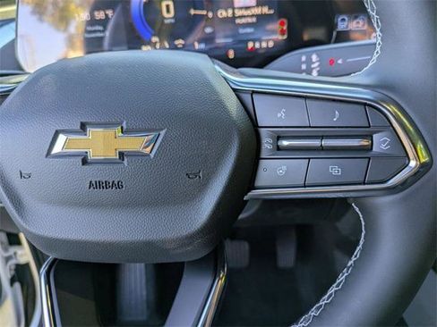 New 2026 Chevrolet Equinox EV LT image 15