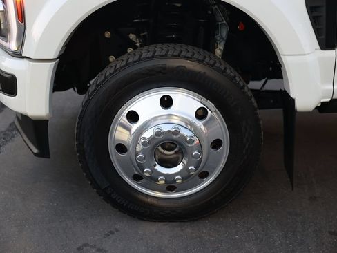 Used 2025 Ford F450 Platinum w/ FX4 Off-Road Package AWD/4WD image 13