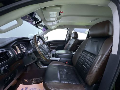 Used 2017 Nissan Titan Platinum Reserve image 18