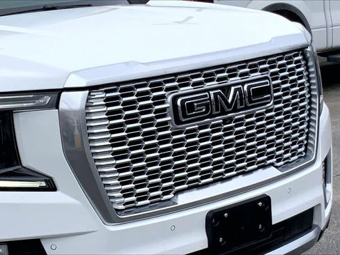 Used 2024 GMC Yukon XL Denali image 26
