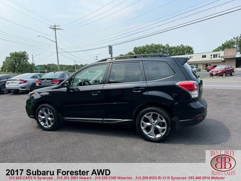 Used 2017 Subaru Forester 2.5i Touring AWD/4WD image 6
