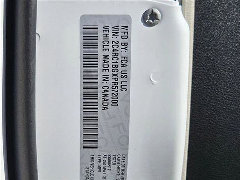 Used 2023 Chrysler Pacifica Touring-L FWD image 29