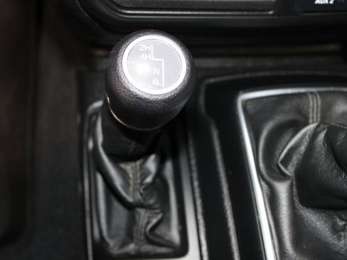 Used 2021 Jeep Wrangler Sport AWD/4WD image 38