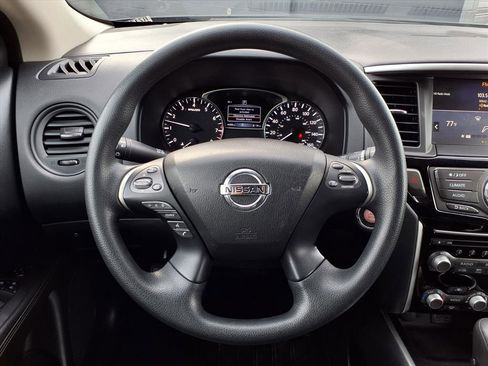 Used 2020 Nissan Pathfinder S image 18