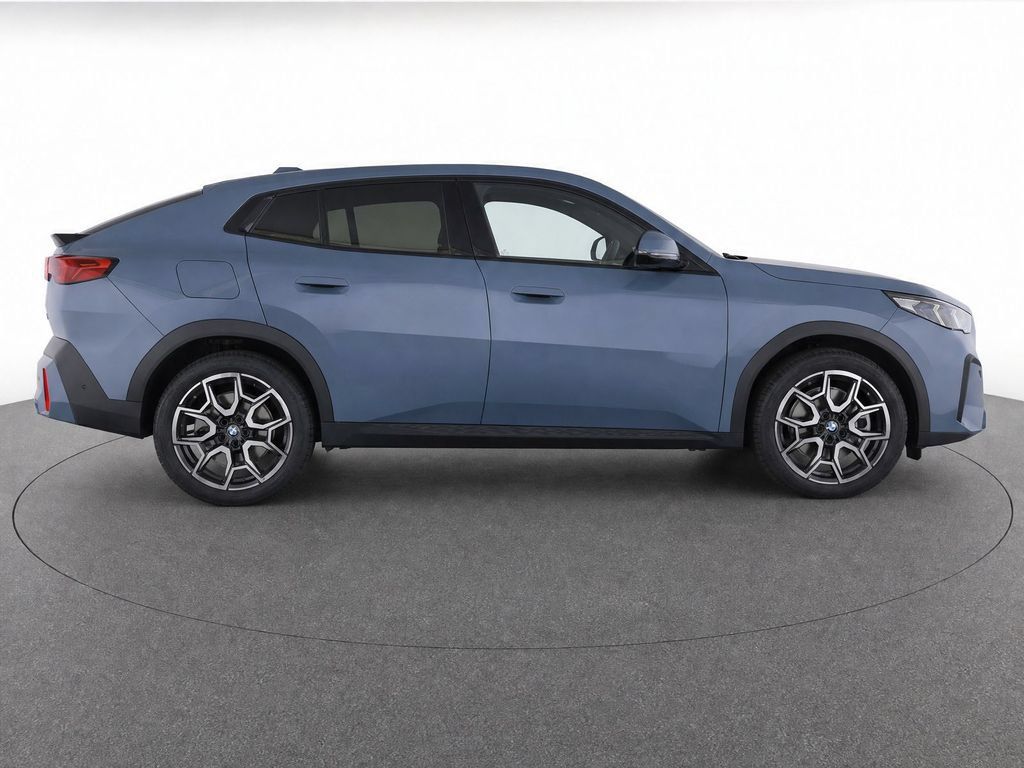 Certified 2025 BMW X2 xDrive28i AWD/4WD image 31