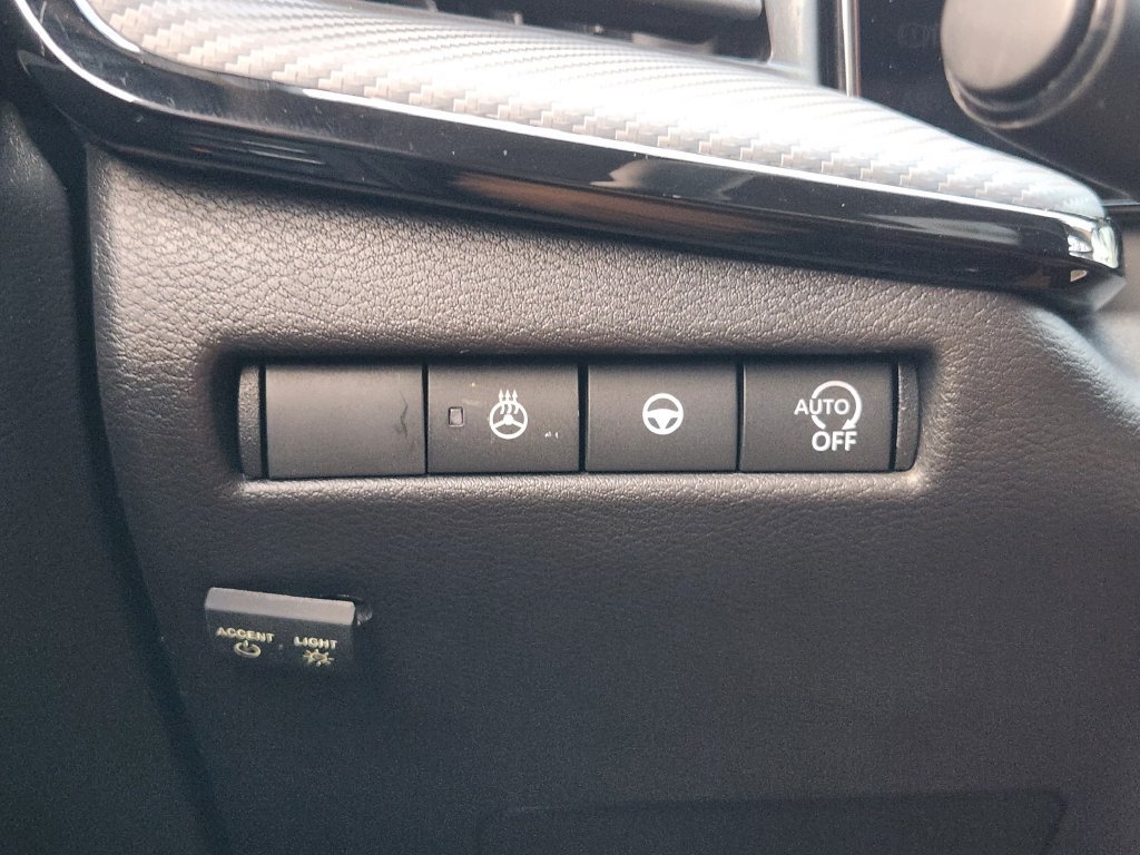 Used 2026 Nissan Kicks SR w/ SR Premium Package FWD image 23