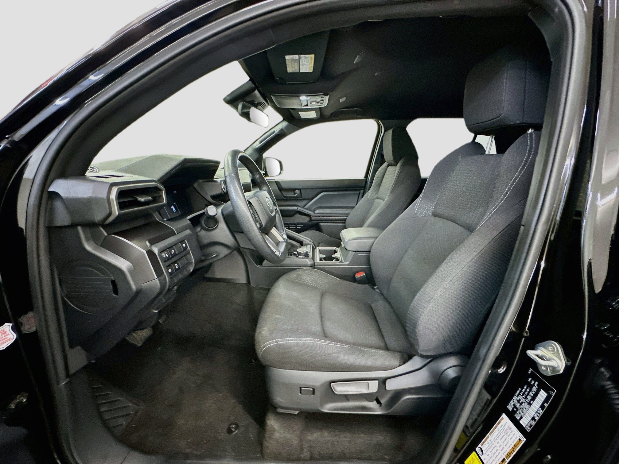 Used 2025 Toyota 4Runner SR5 AWD/4WD image 13