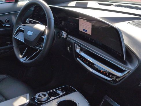 Certified 2024 Cadillac Lyriq Tech w/ Driver Assist Package image 30