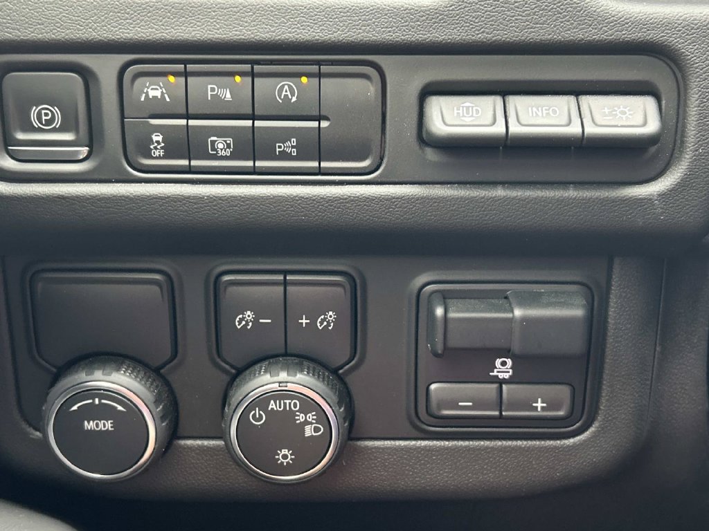 Certified 2023 Chevrolet Tahoe High Country w/ Advanced Technology Package RWD image 31