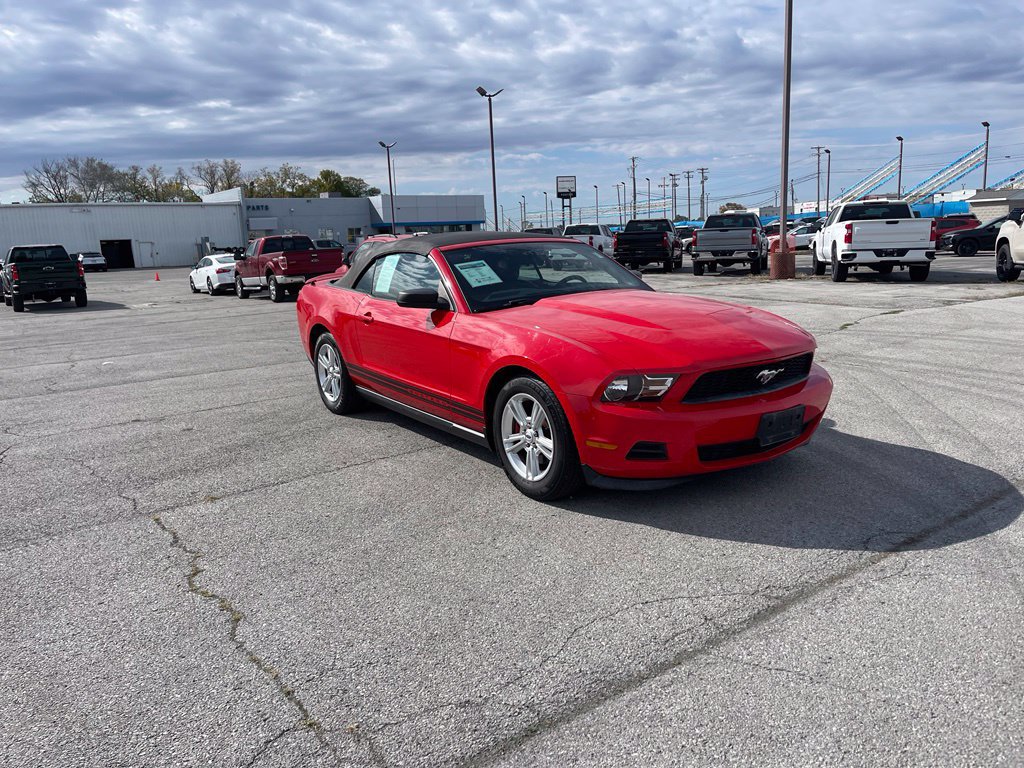 Used 2011 Ford Mustang Convertible w/ 101A Rapid Spec Order Code RWD image 7