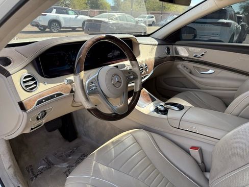 Used 2019 Mercedes-Benz S 560 Sedan w/ Premium Package image 14