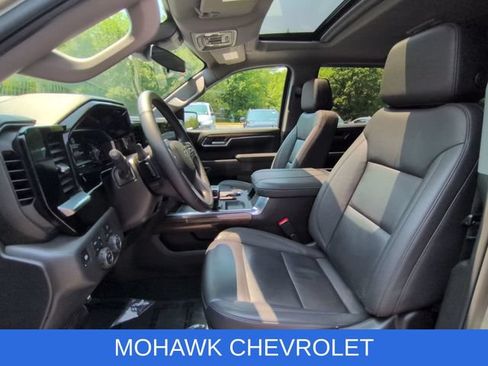 Certified 2025 Chevrolet Silverado 1500 LT Trail Boss w/ Convenience Package II AWD/4WD image 20