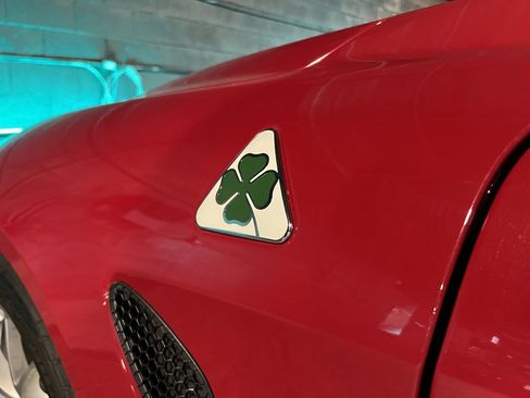 Used 2018 Alfa Romeo Giulia Quadrifoglio image 27