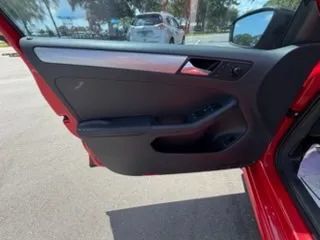 Used 2015 Volkswagen Jetta SE FWD image 22