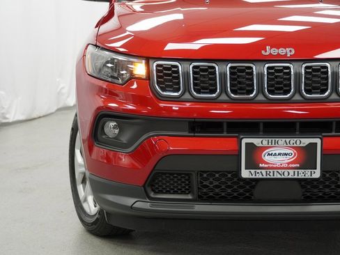 Certified 2025 Jeep Compass Latitude w/ Convenience Group image 7