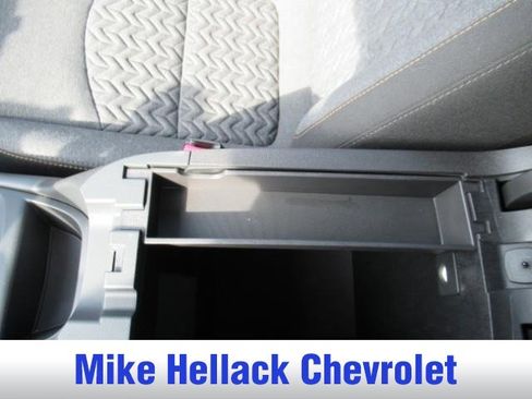 Used 2024 Chevrolet Equinox LT w/ LPO, Floor Liner Package image 29