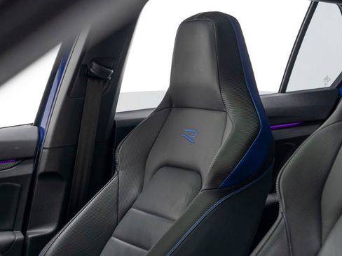 Used 2024 Volkswagen Golf R image 14