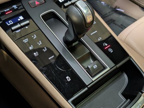 Certified 2026 Porsche Macan AWD/4WD image 40