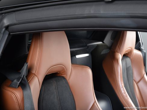 Used 2018 Acura NSX AWD/4WD image 30