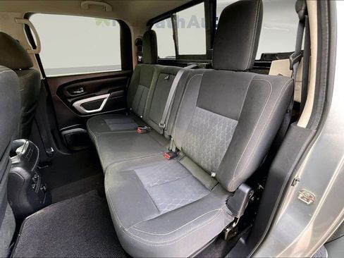 Used 2017 Nissan Titan SV image 24