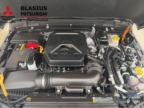 Used 2025 Jeep Wrangler Unlimited Sahara w/ Safety Group image 41