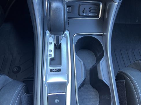 Used 2019 Subaru Ascent Premium image 18