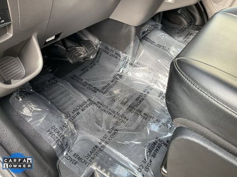 Used 2022 Ford E-Transit Medium Roof image 21