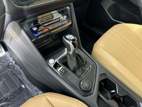 Used 2024 Volkswagen Tiguan SE R-Line image 19
