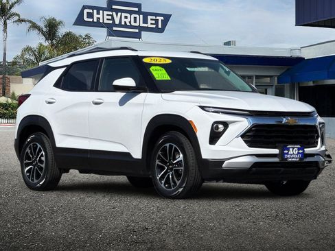 Used 2025 Chevrolet TrailBlazer LT FWD image 32