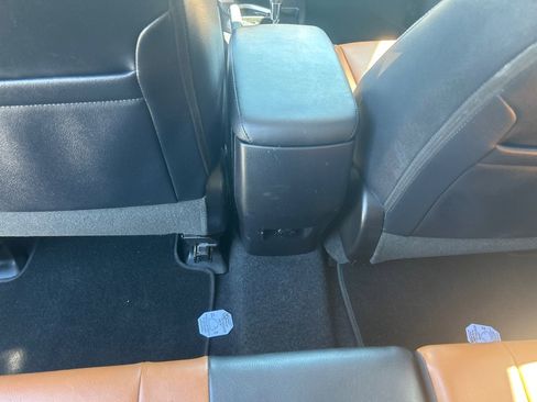 Used 2016 Toyota RAV4 Limited image 15