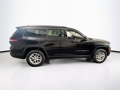 Used 2023 Jeep Grand Cherokee L Laredo image 4