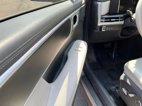 Used 2025 Hyundai Santa Fe SEL AWD/4WD image 18