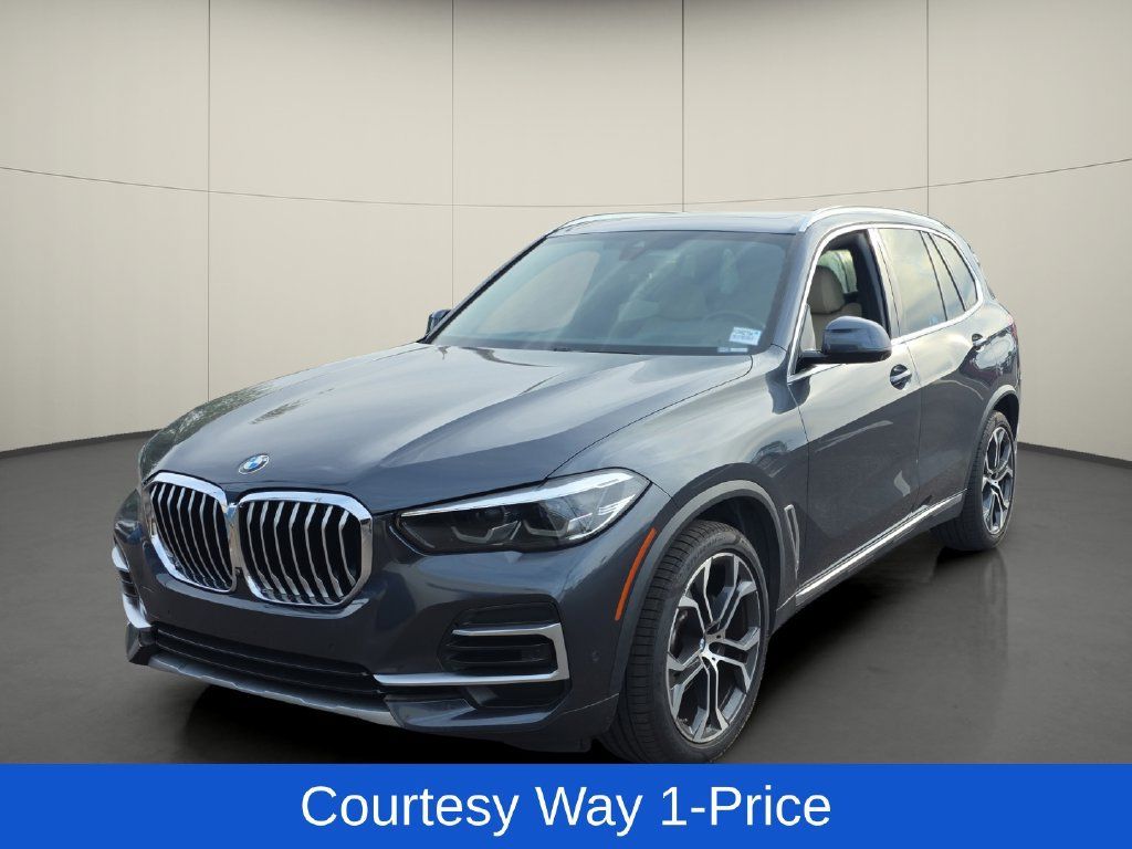 Used 2022 BMW X5 sDrive40i w/ Premium Package RWD image 4
