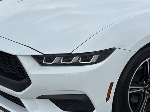 Used 2024 Ford Mustang Coupe RWD image 6