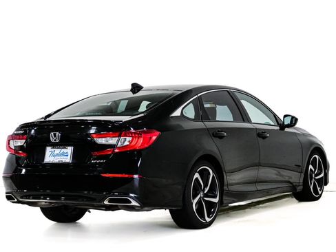 Used 2022 Honda Accord Sport image 6