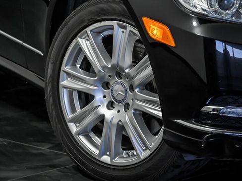 Used 2012 Mercedes-Benz E 350 4MATIC Sedan image 3